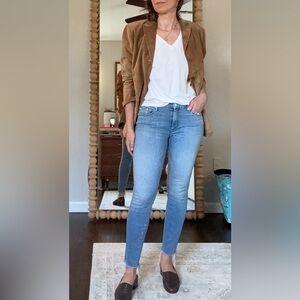MOTHER Looker Jean Ankle Fray in Wash When Sparks Fly